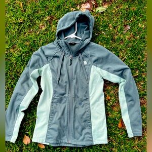 The NorthFace Green Hooded Jacket EUC size S/P